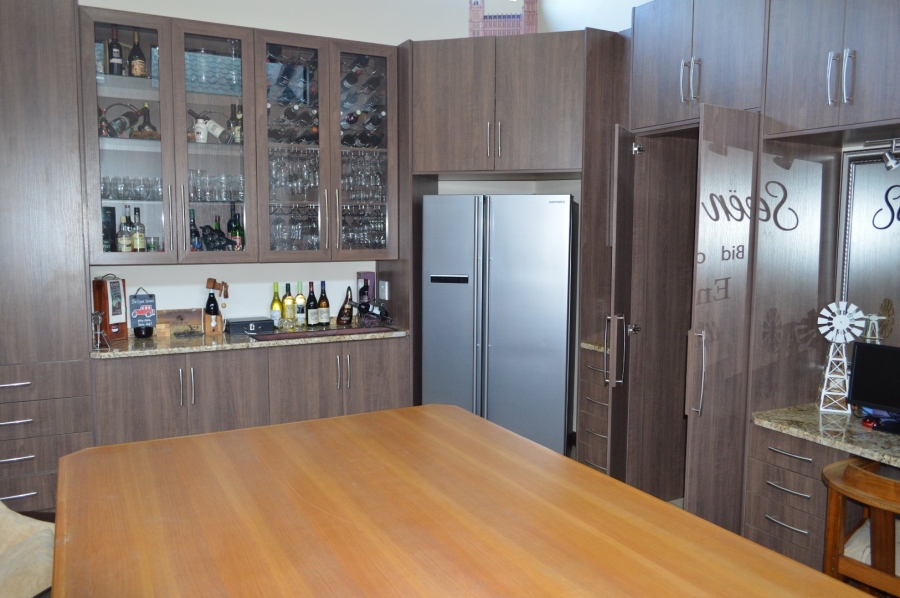 4 Bedroom Property for Sale in Flamwood North West